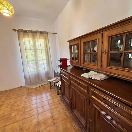 Melagoni House Apartament *